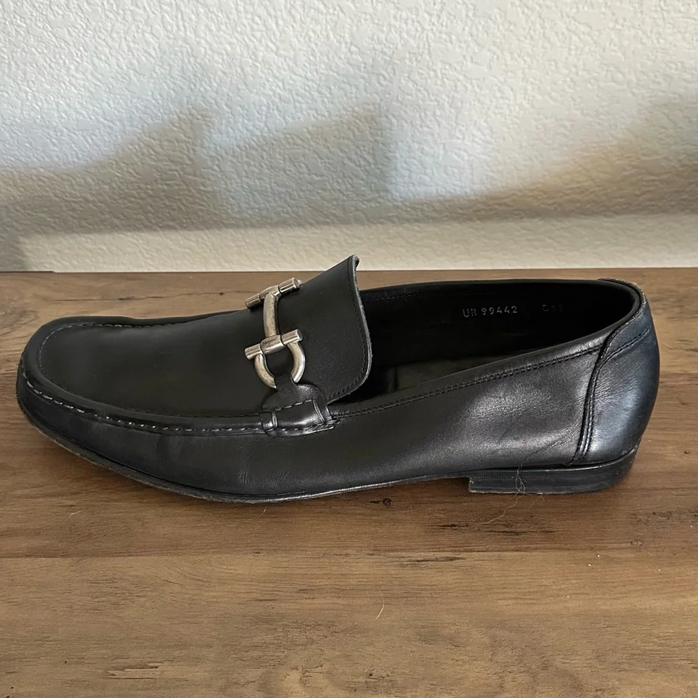 Salvatore Ferragamo Gancini Bit Men's Black Loafers with Silver Buckle